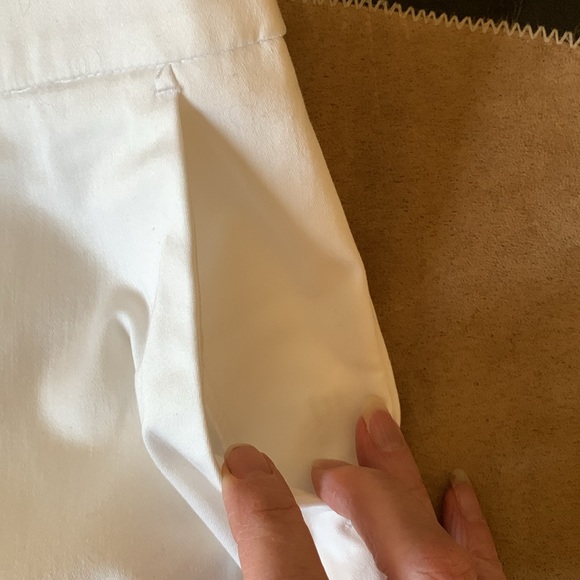 Women’s 3” inseam size 8 Venus solid khaki, white and black cotton shorts. - Picture 8 of 10